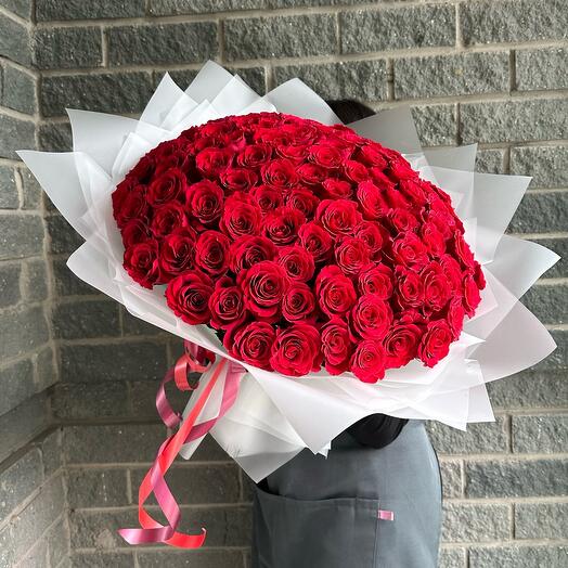 Букет из 101 красной розы в упаковке