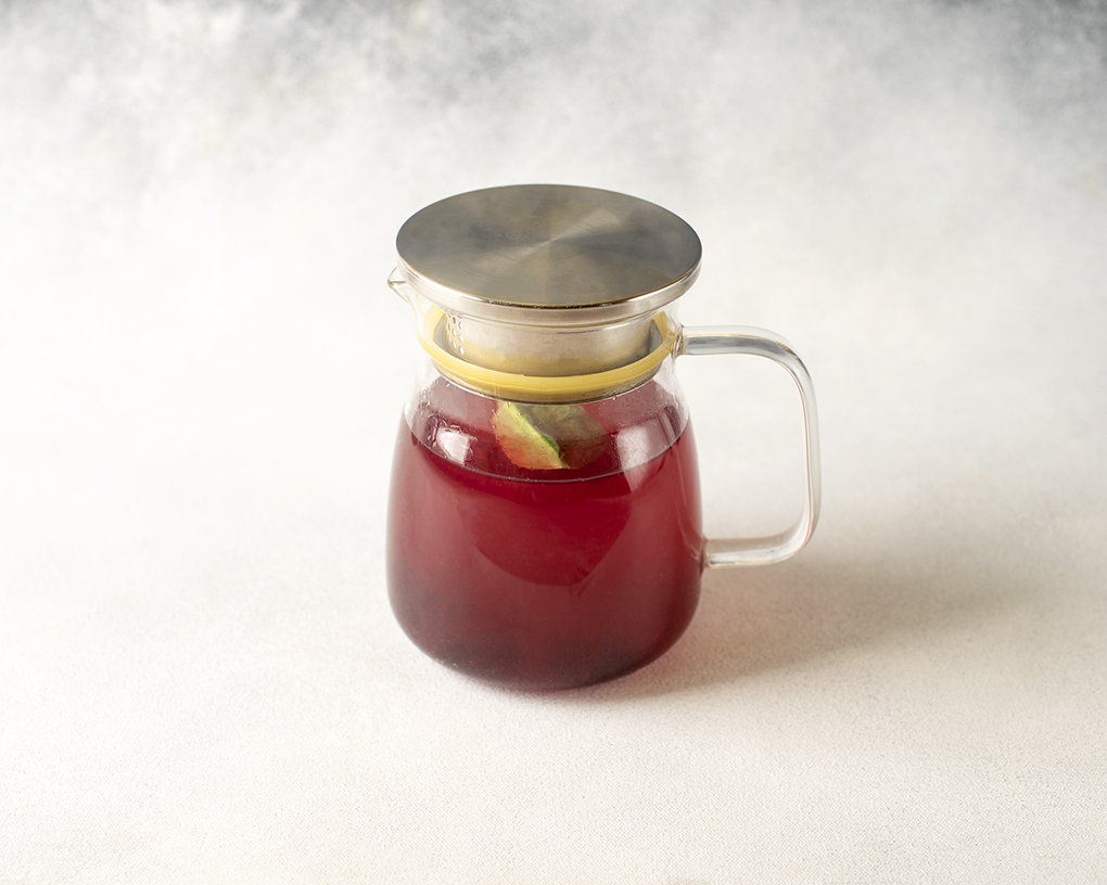 Смородина с листьями малины