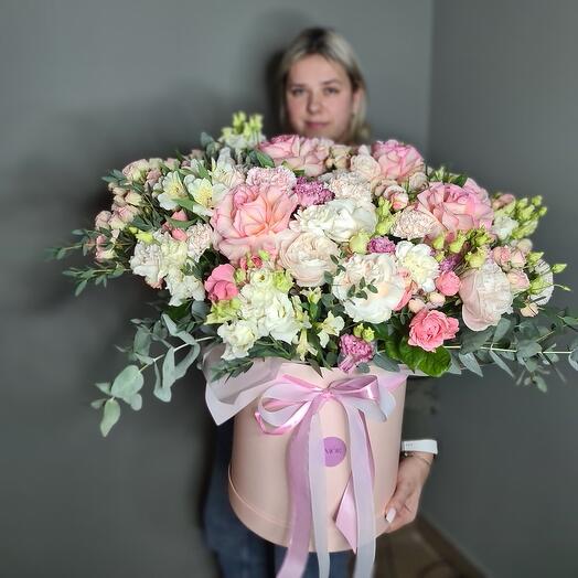 Цветы в коробке премиум микс 