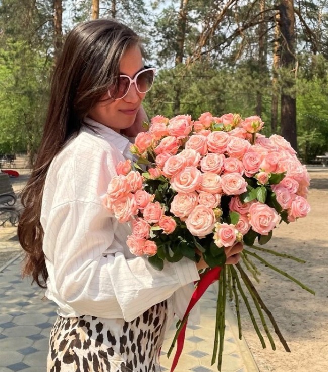Букет из 15 кустовых роз