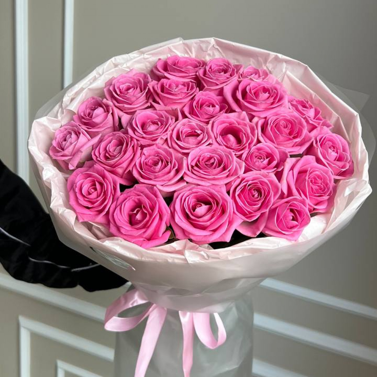 Моно букет из 25 роз 4 (предзаказ)