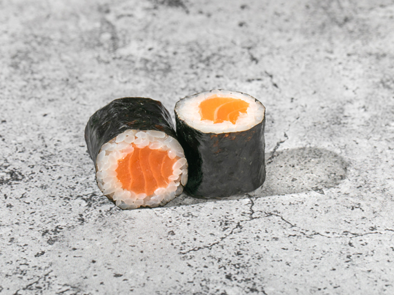 Мини ролл с лососем