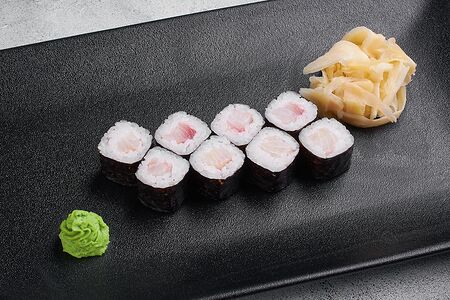 Маки с морским окунем 