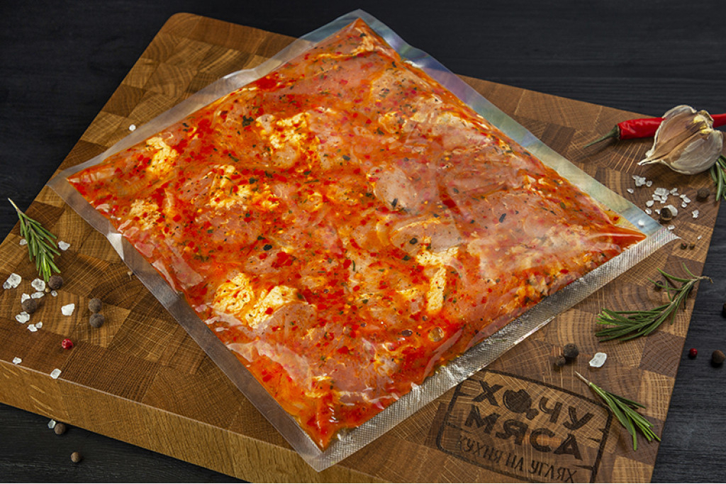 Шашлык маринованный из свиной шеи