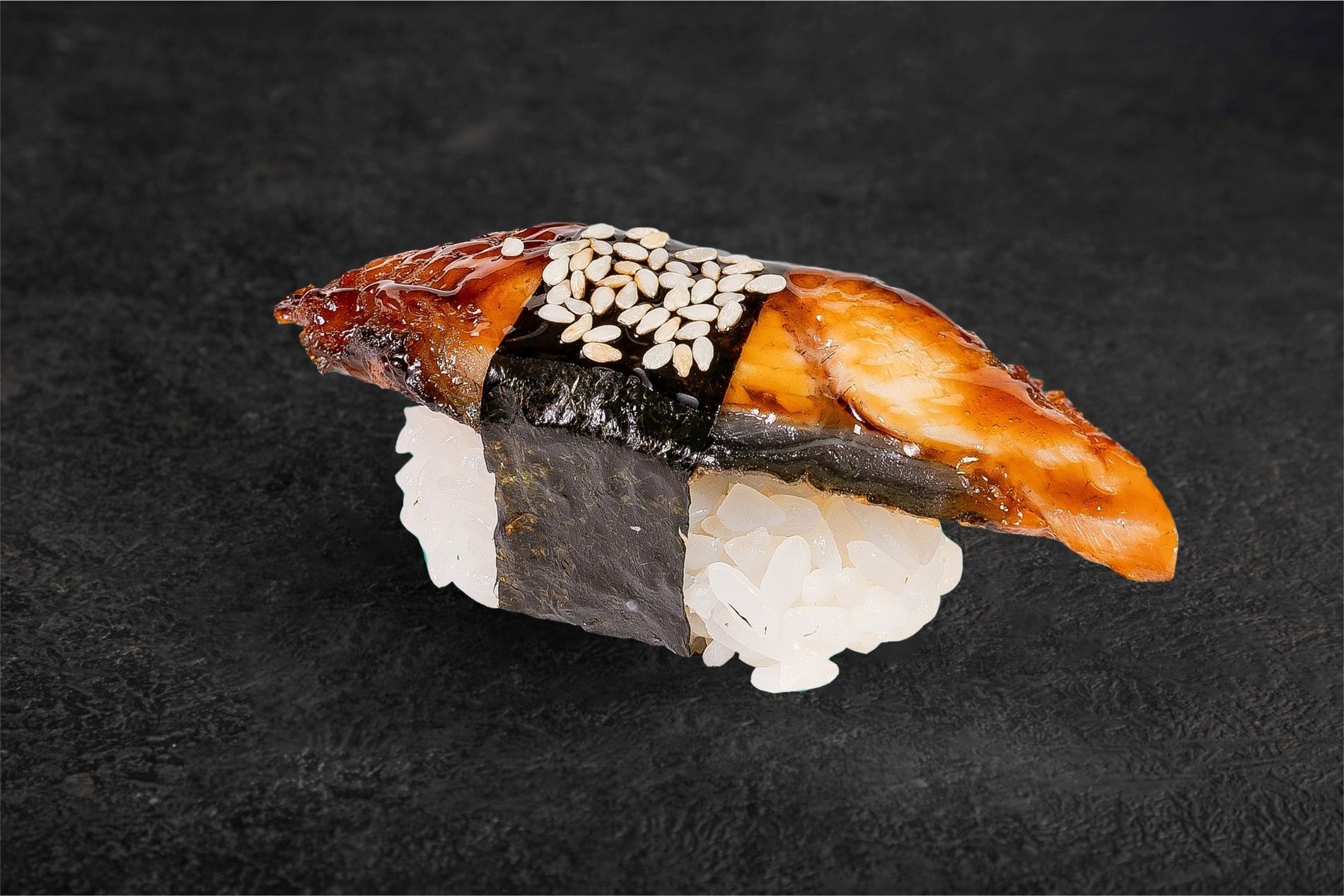 Суши с угрем