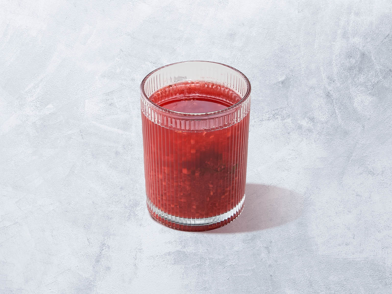 Малина в кружке.