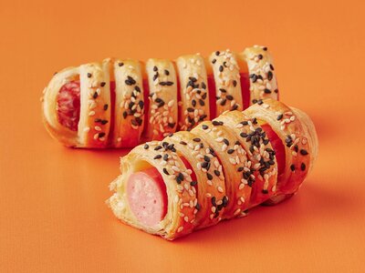 Сосиска с сыром в слоеном бездрожжевом тесте