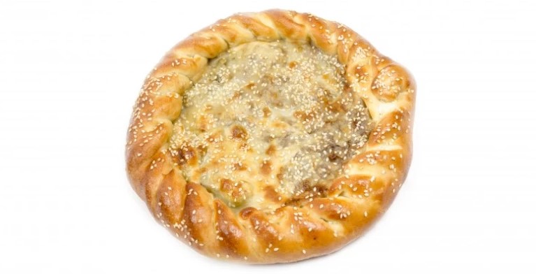 Пирог с курицей и грибами