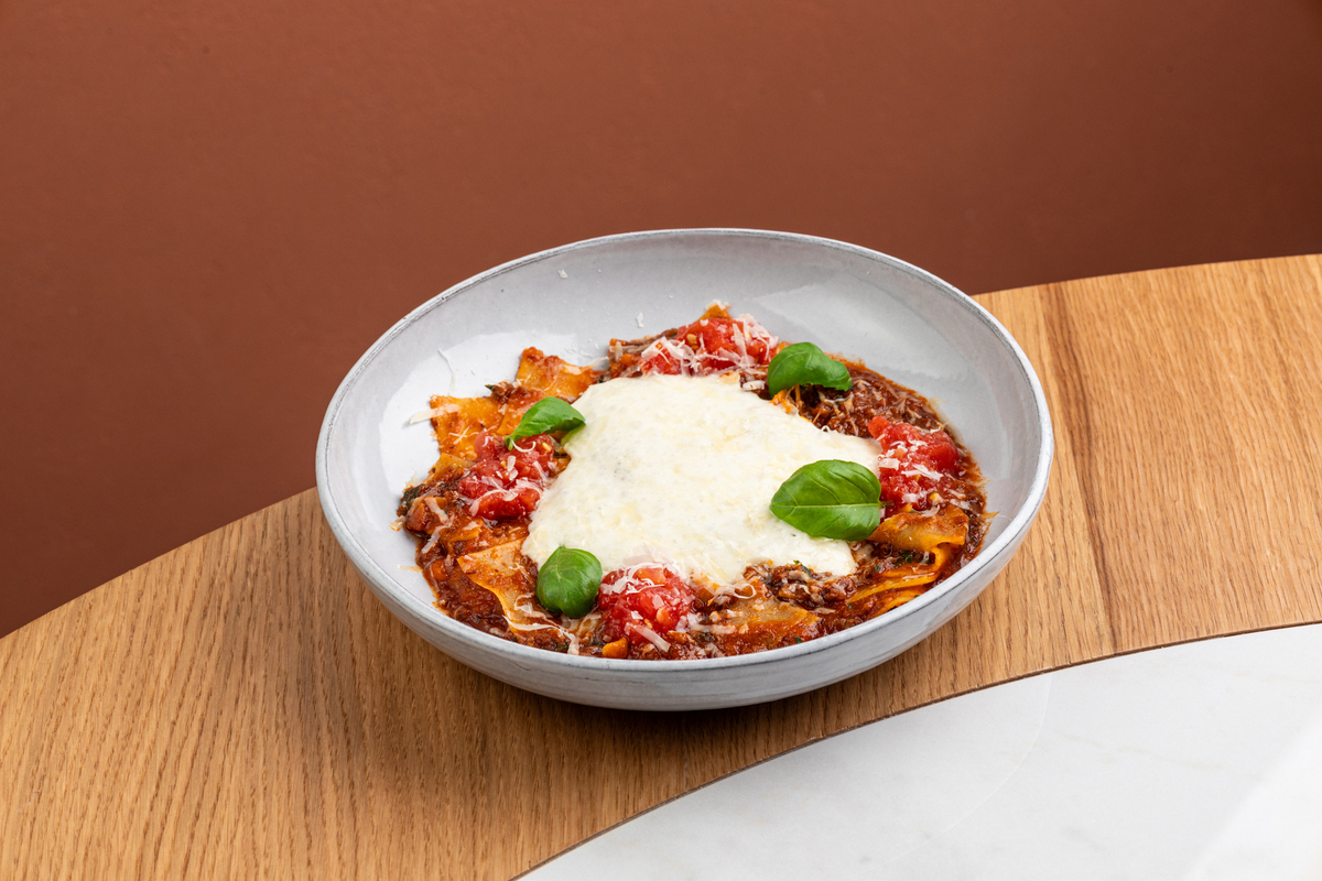 Лазанья с телятиной и томатами