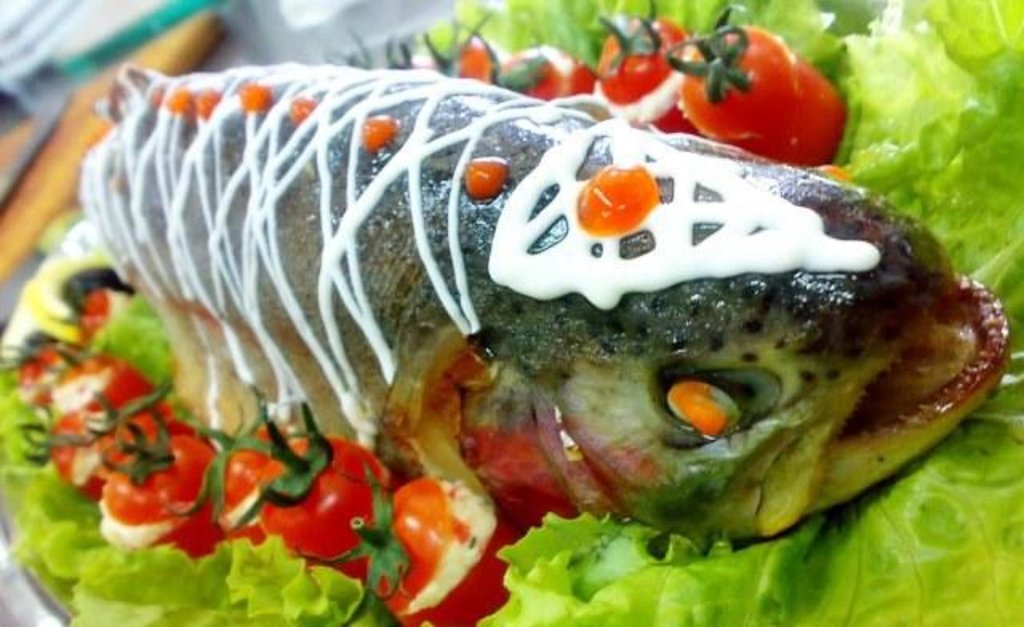 Кета фаршированная (цельная рыбка)