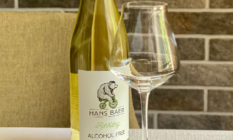 Вино безалкогольное Hans Baer Riesling