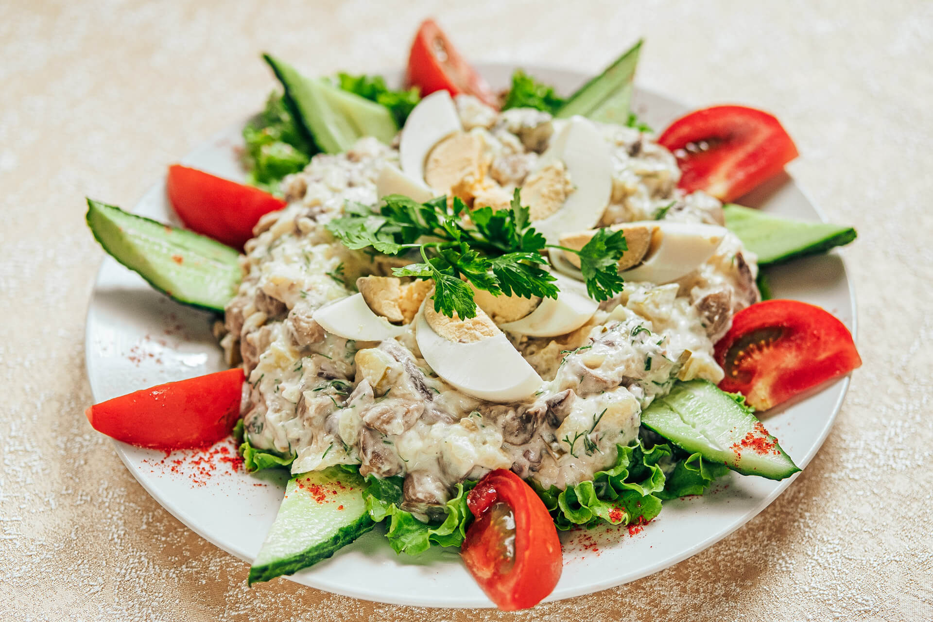 Салат «Тбилиси»