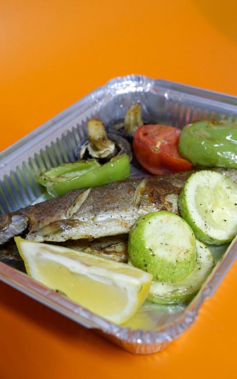 Форель с овощами