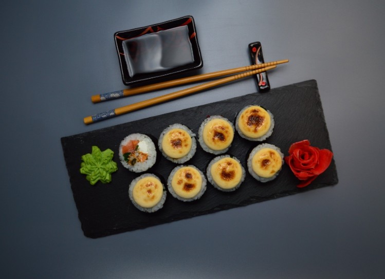 Запеченный ролл Сяки Миди