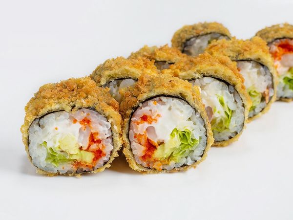Ролл с креветкой жареный