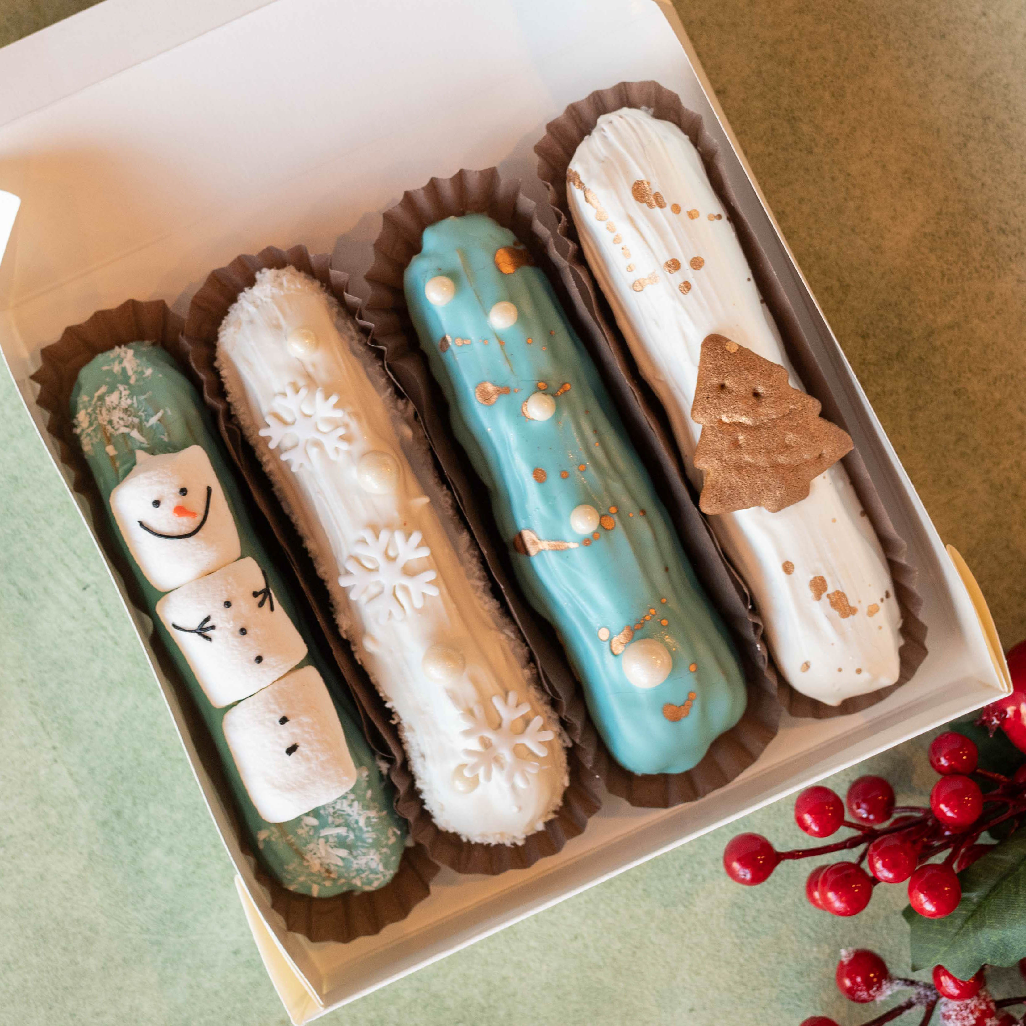 Набор эклеров "Снеговик"