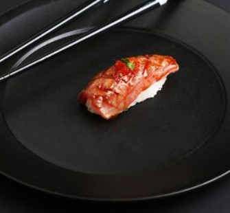 Суши с тунцом