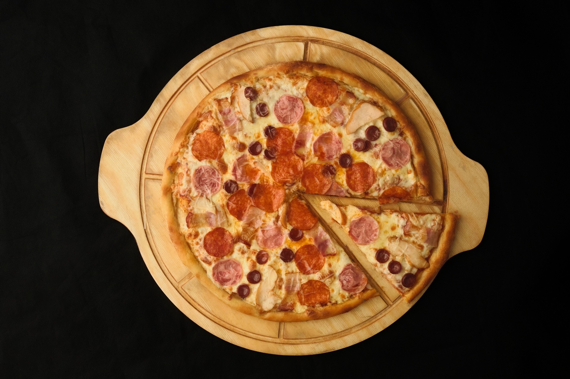 Пицца "Мясная".