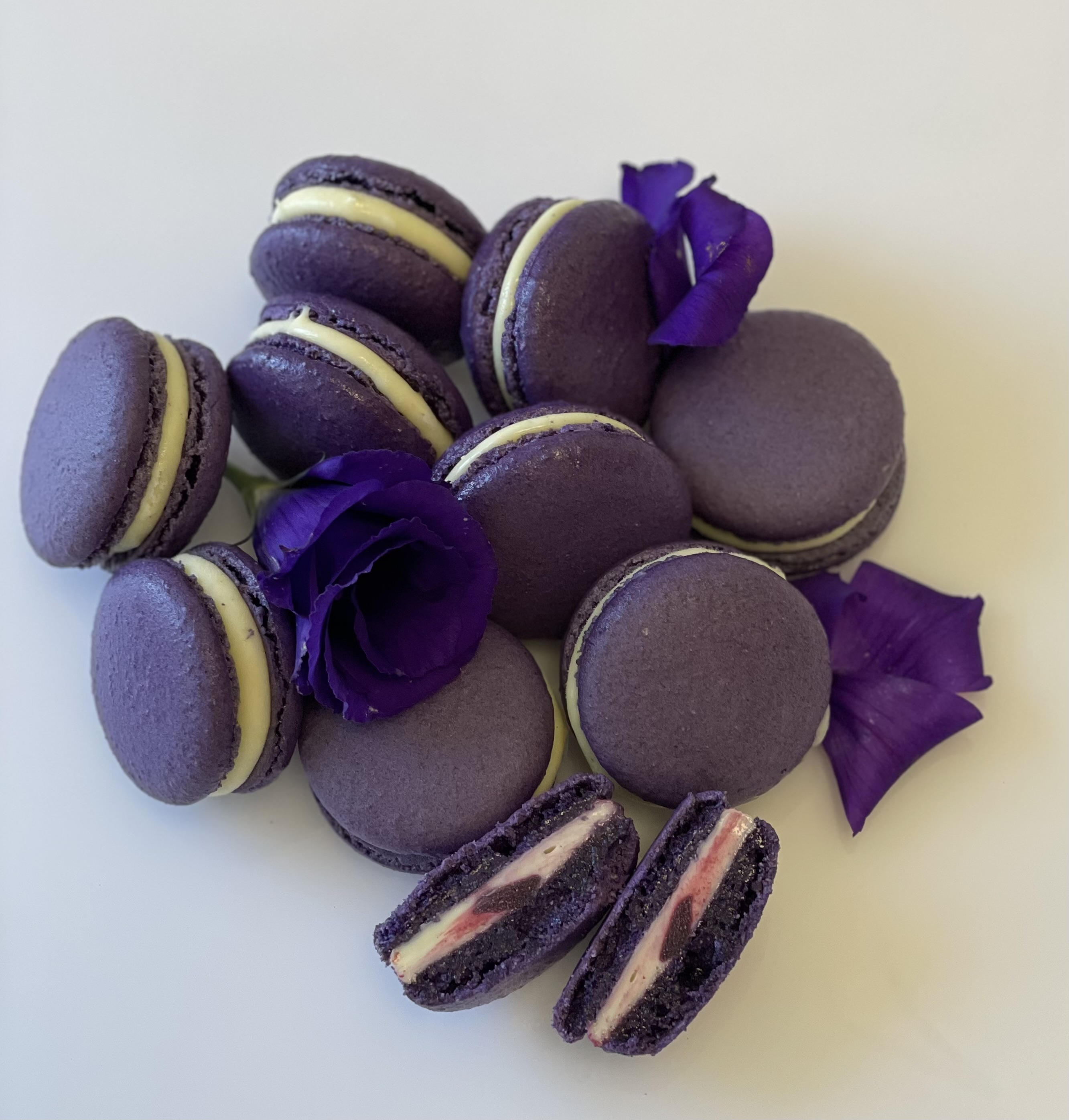 Macaron Фиалка/черная смородина