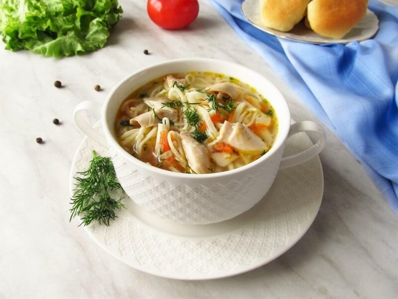 Куриный суп лапша