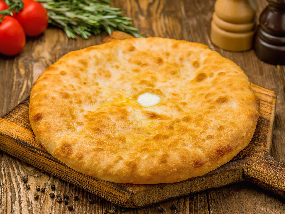 Осетинский пирог с картофелем и курицей