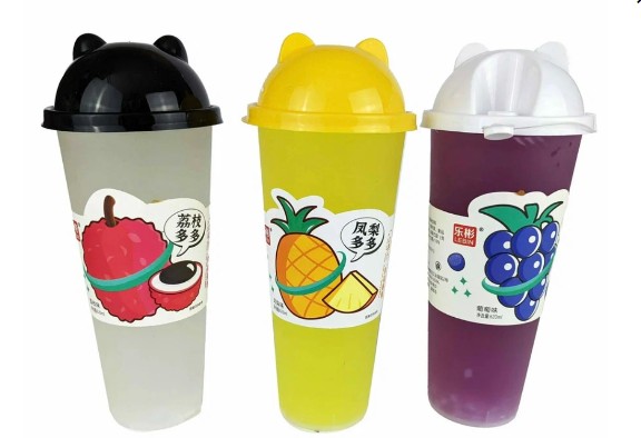 Напиток bubble tea в стакане в ассорт