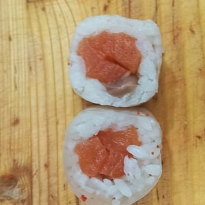 Маки лосось в рисовой бумаге 1 шт