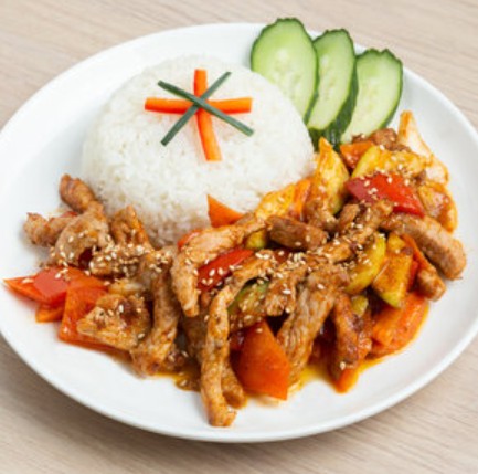 Рис со свининой и овощами