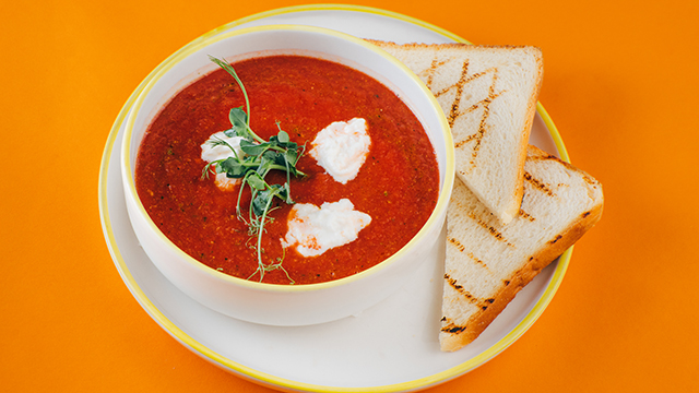 Томатный суп со страчателлой
