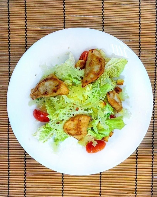 Цезарь с курицей