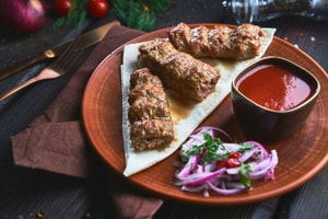 ЛЮЛЯ-КЕБАБ ИЗ БАРАНИНЫ