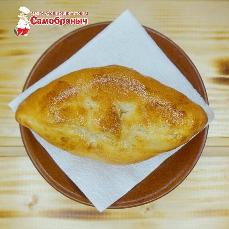 Пирожок печеный с клубникой, 1 шт.