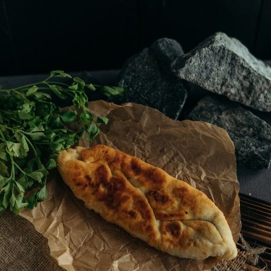 Пирожок с картофелем.
