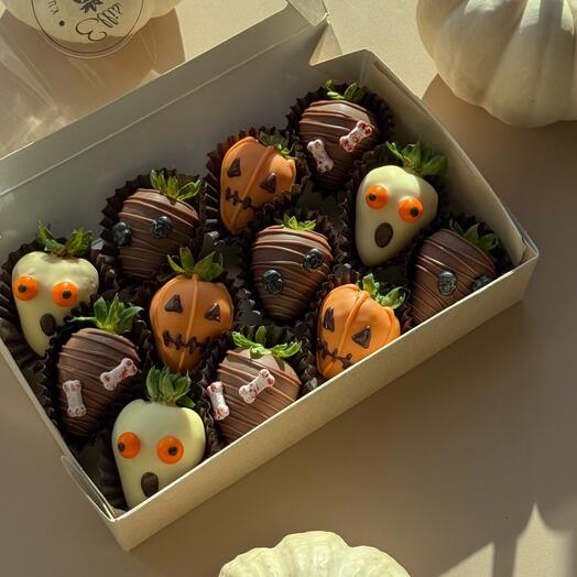 Клубника в шоколаде, 12 ягод "Halloween"