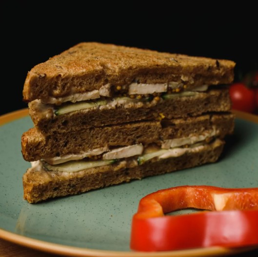 Сэндвич с курочкой и горчицей