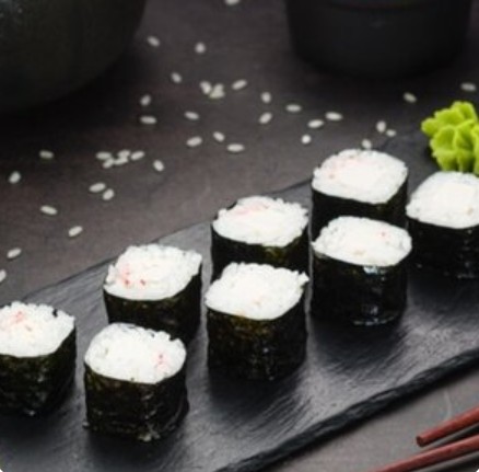 Классический ролл с крабом