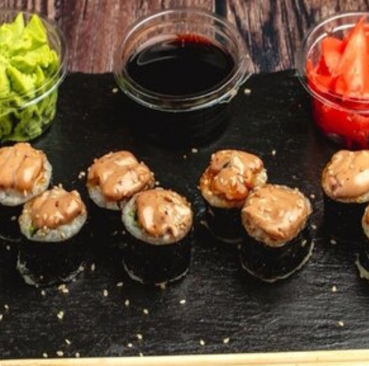 Запеченный маки с лососем