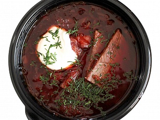 Борщ с мясом и сметаной