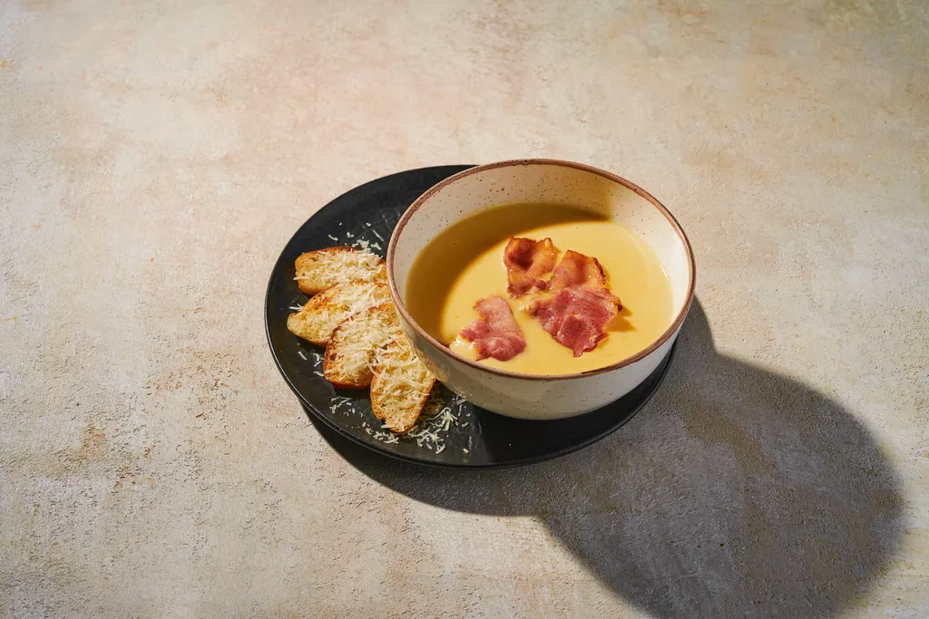 Сырный крем-суп с беконом