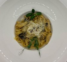С курицей и грибами в сливоч соусе карри