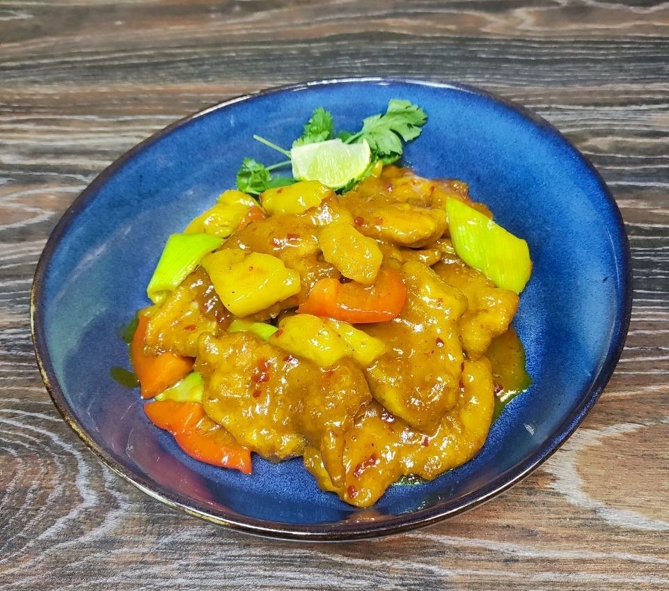 Курочка карри по-индийски с ананасами