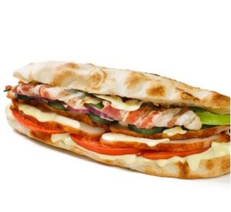 Пита по-испански с курочкой и чесночным соусом