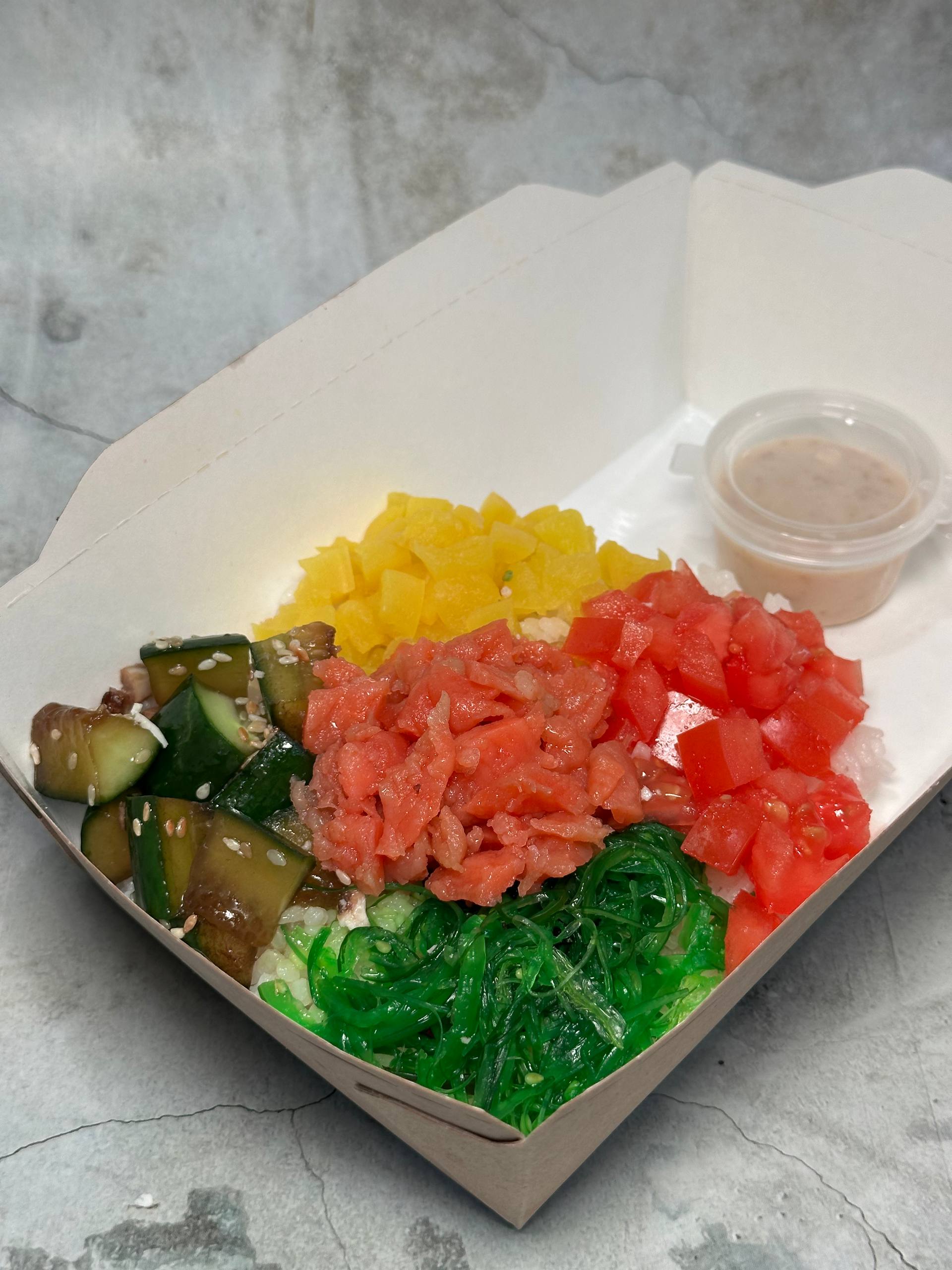 Поке с лососем