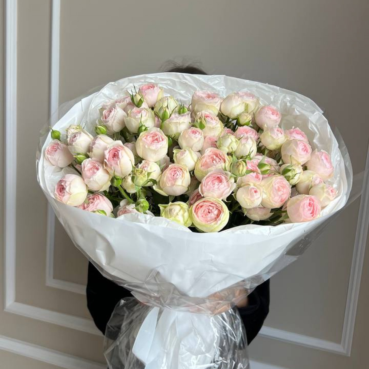 Моно букет из кустовых роз 44 (предзаказ)