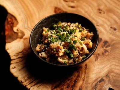 Тяхан с морепродуктами и бэйби кукурузой