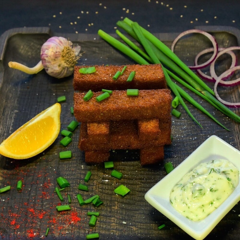 Гренки чесночные со спайси