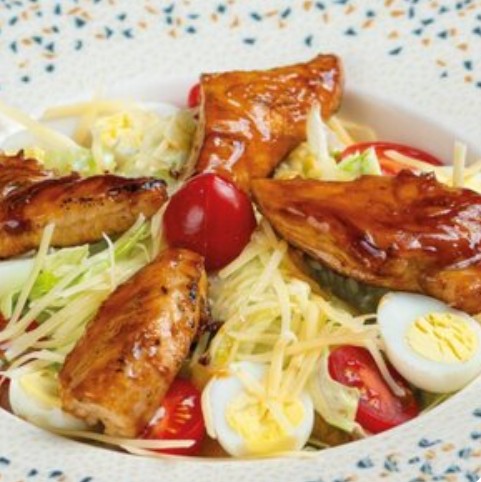 Салат Цезарь с курицей