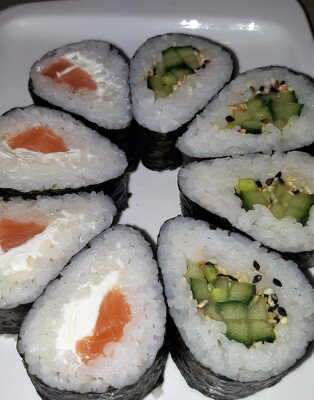 БигФуд ролл с огурцом и лососем