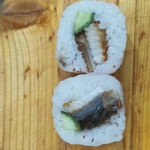 Угорь маки в рисовой бумаге 1 шт