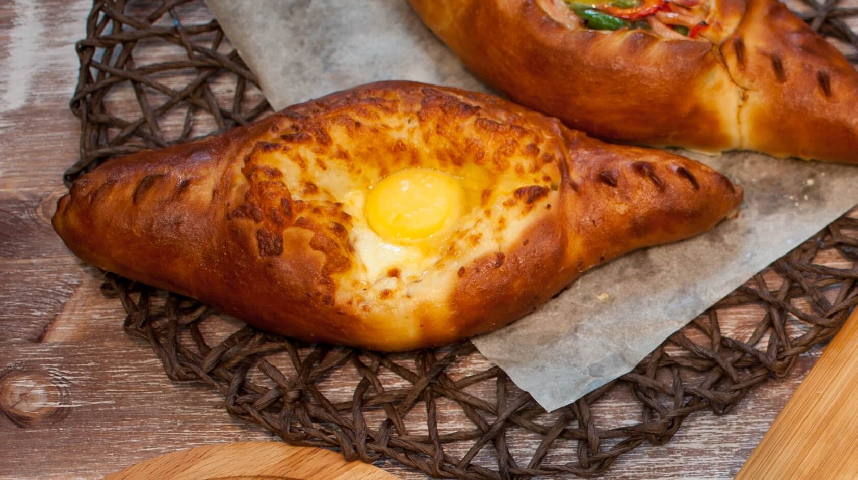 Хачапури по-аджарски